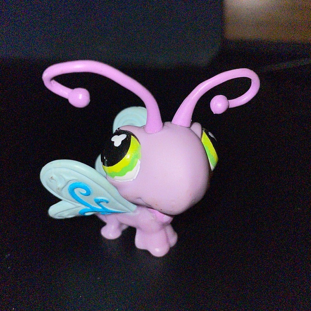 LPS Purple Insect, green eyes, blue wings